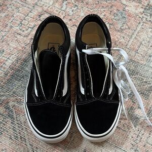 Vans Black and White Classic Sneakers Size 7.5